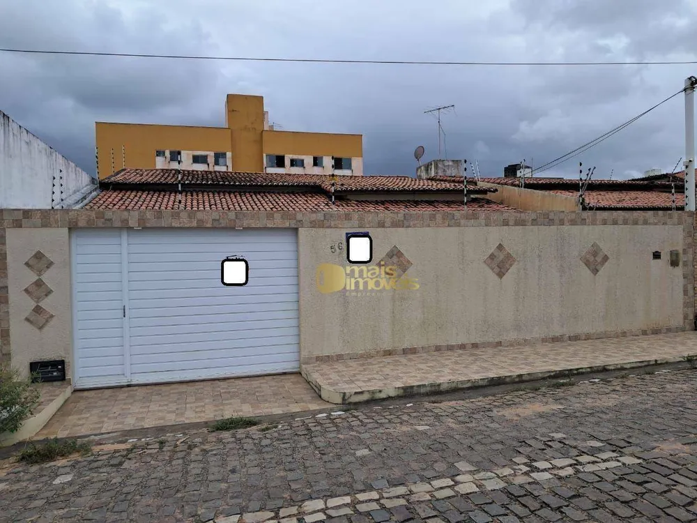 Casa, 3 quartos, 114 m² - Foto 2