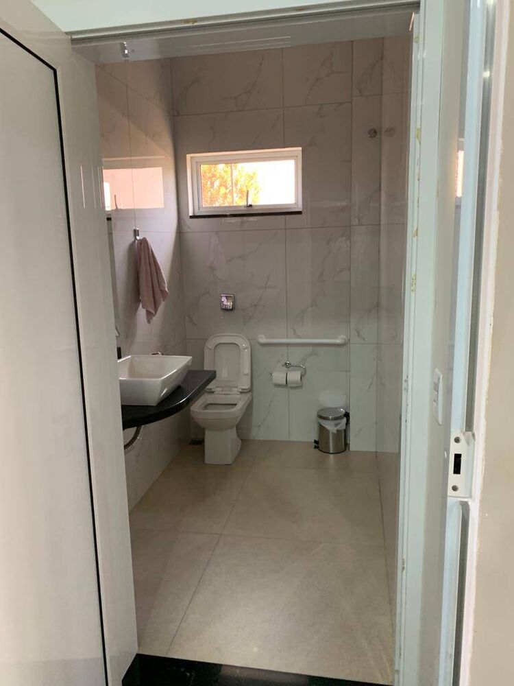 Apartamento à venda e aluguel com 2 quartos, 700m² - Foto 4