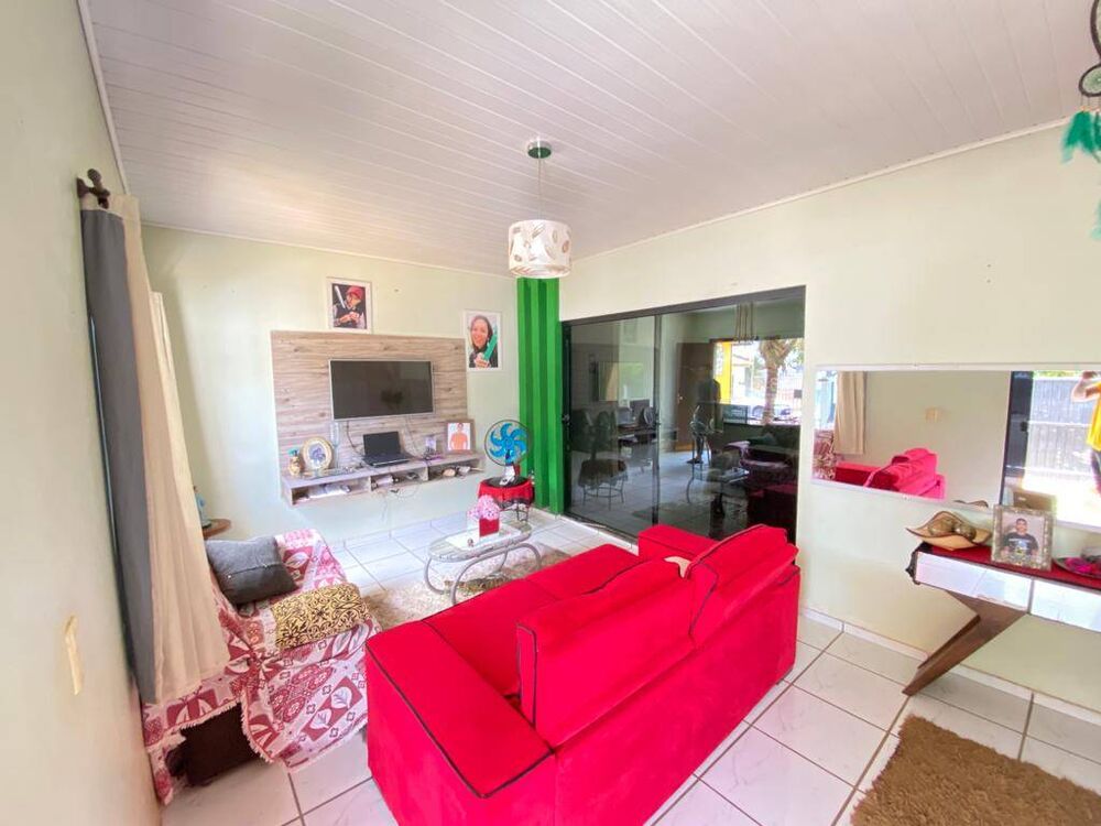 Casa à venda com 3 quartos, 190m² - Foto 2