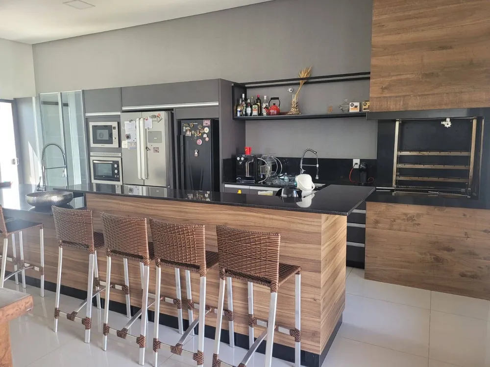 Casa, 3 quartos, 246 m² - Foto 4