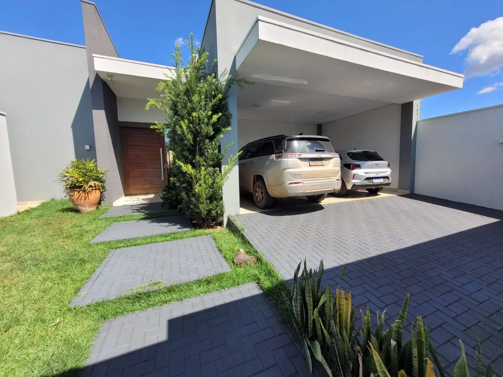 Casa, 3 quartos, 246 m² - Foto 1