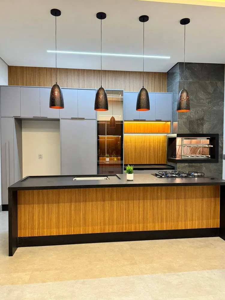 Casa, 3 quartos, 206 m² - Foto 1
