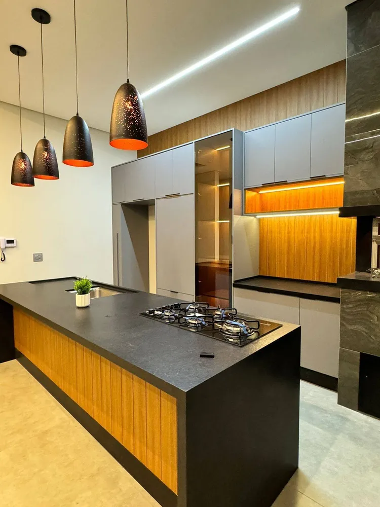 Casa, 3 quartos, 206 m² - Foto 2