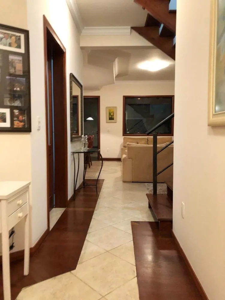 Sobrado, 3 quartos, 253 m² - Foto 2