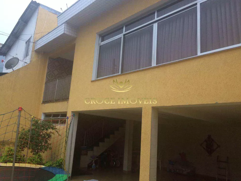 Sobrado à venda com 3 quartos, 180m² - Foto 1