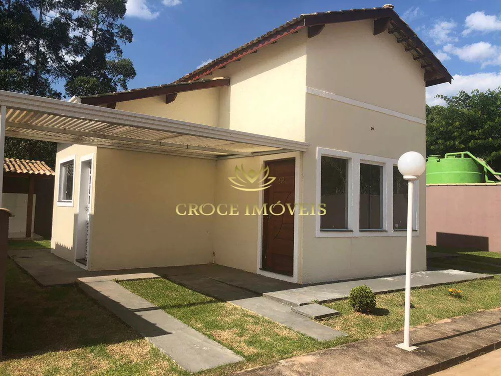 Casa à venda com 3 quartos, 94m² - Foto 1