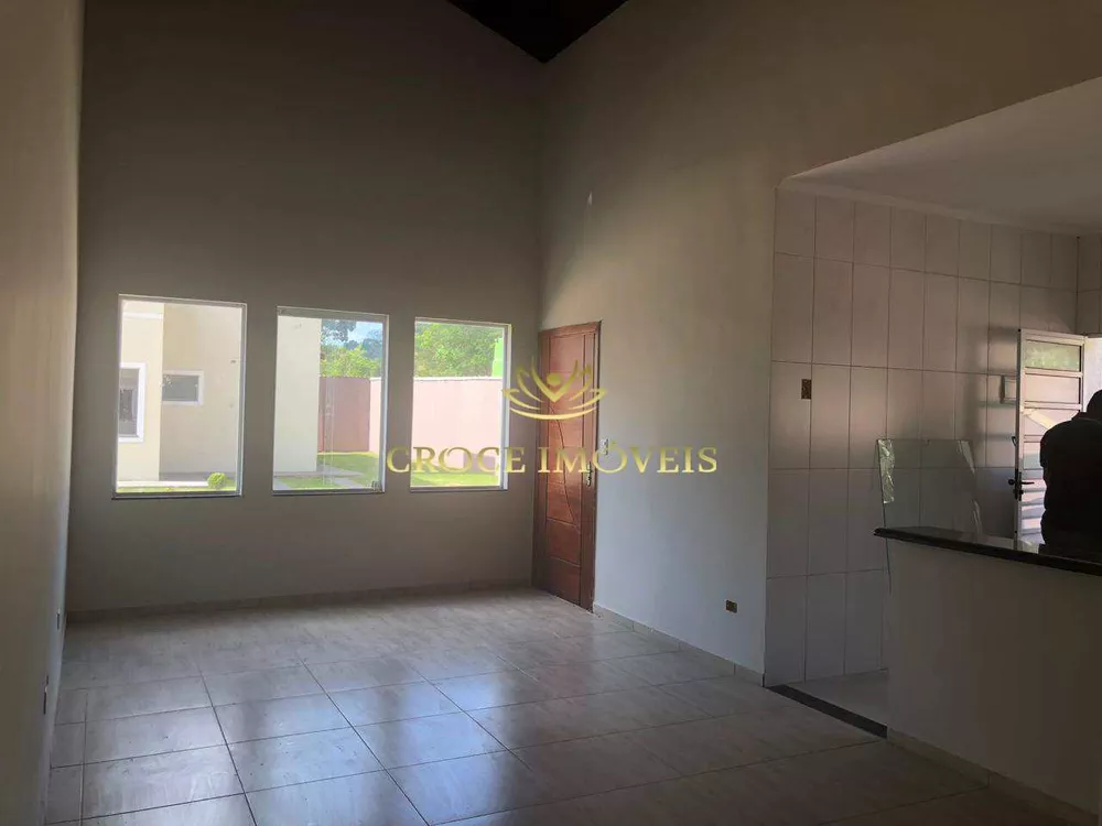 Casa à venda com 3 quartos, 94m² - Foto 4