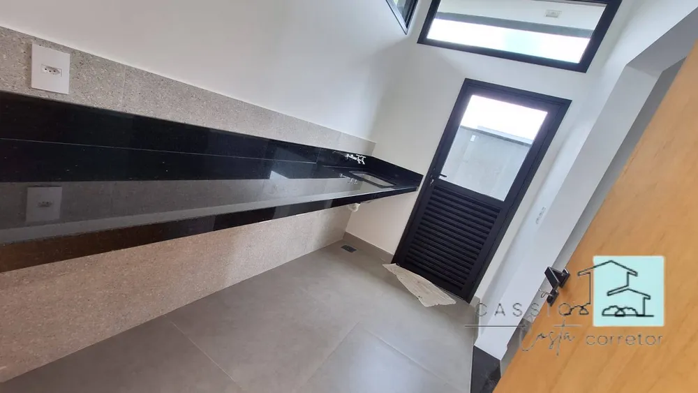 Casa, 3 quartos, 253 m² - Foto 2