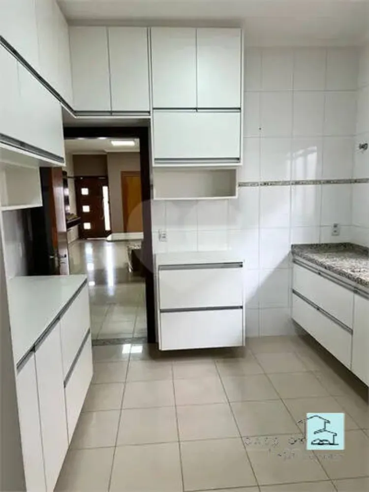 Casa, 3 quartos, 220 m² - Foto 10