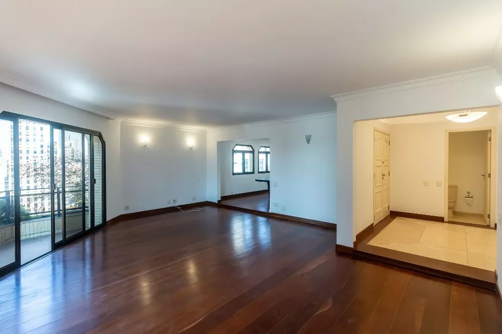 Apartamento para alugar com 3 quartos, 240m² - Foto 6