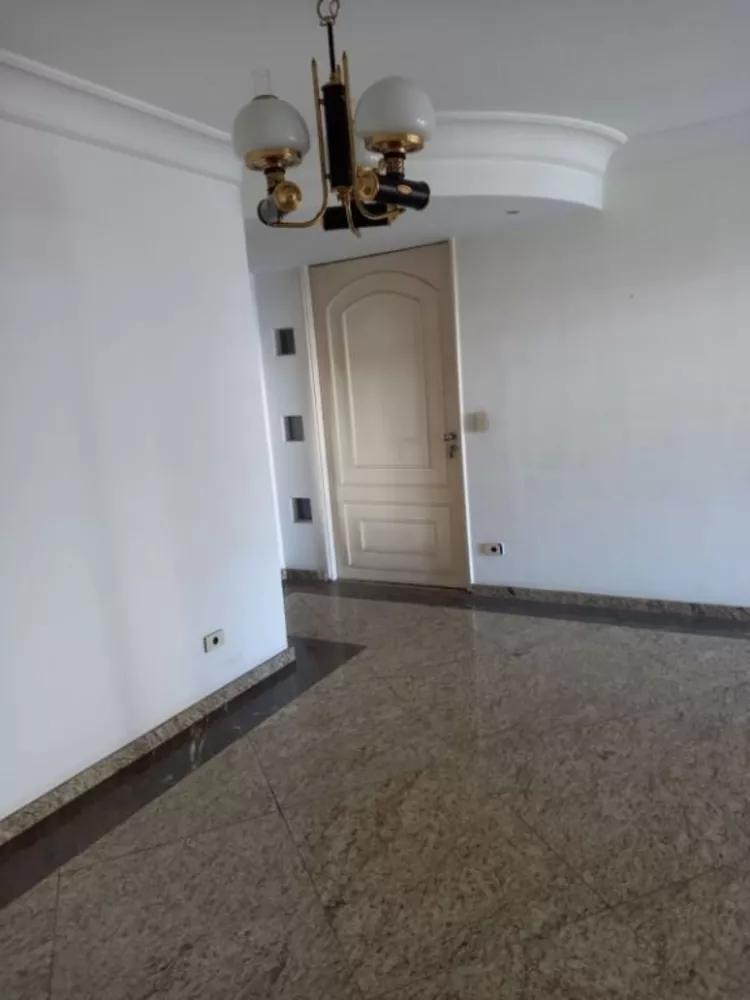 Apartamento à venda com 3 quartos, 134m² - Foto 2