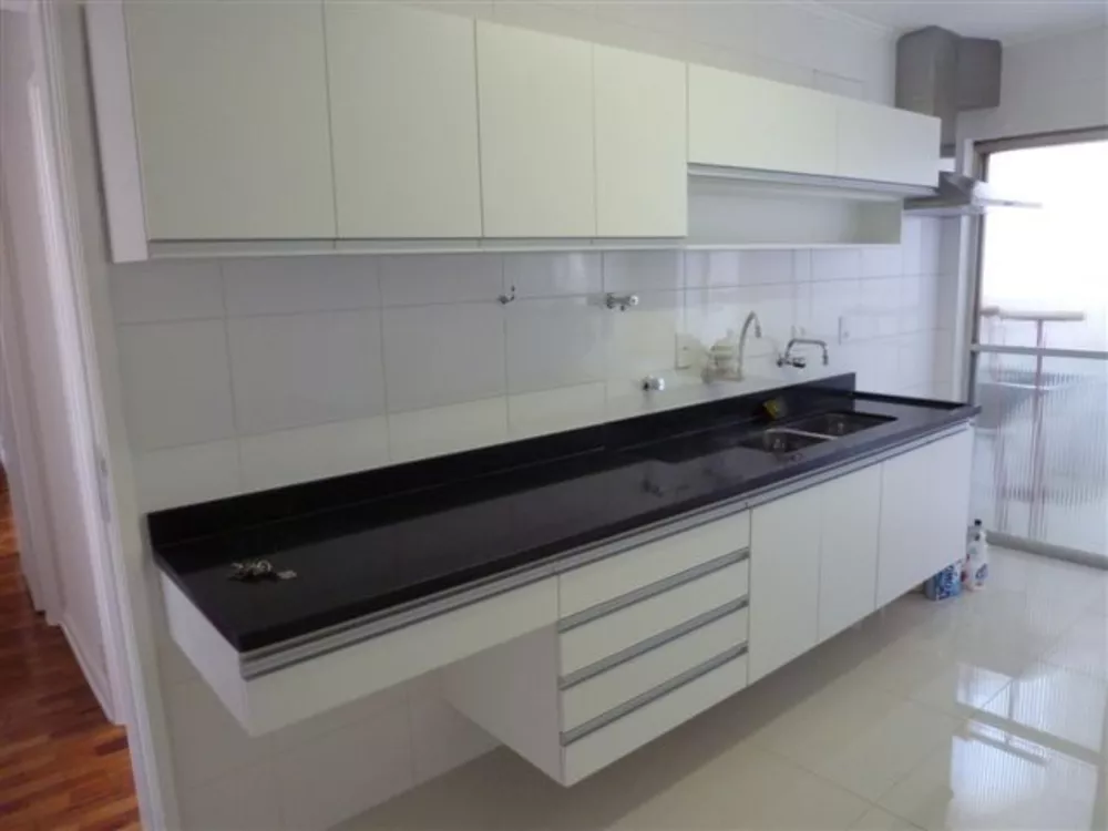 Apartamento para alugar com 3 quartos, 155m² - Foto 4