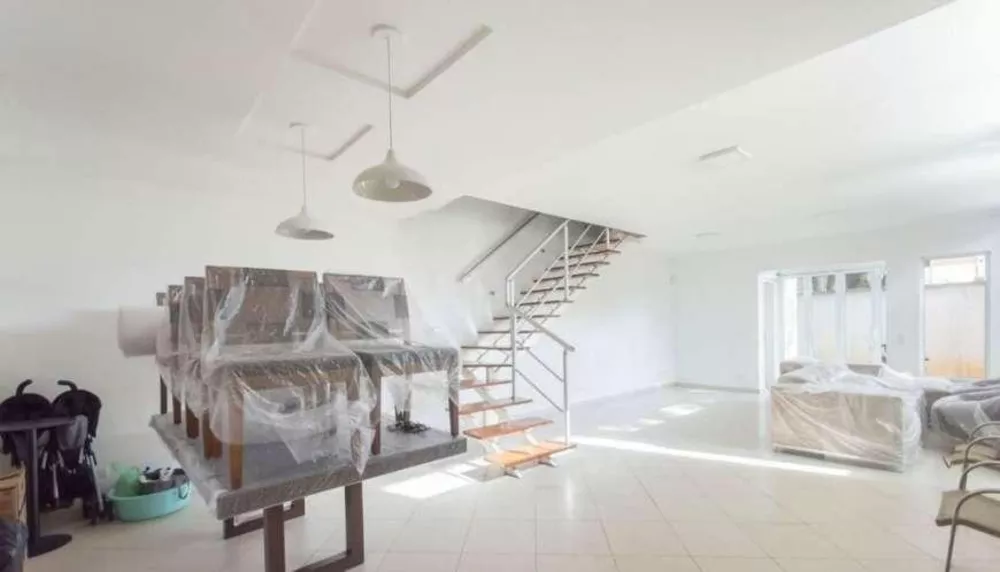 Sobrado à venda com 4 quartos, 258m² - Foto 4