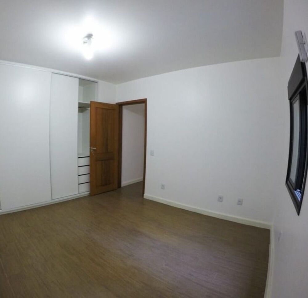 Sobrado, 9 quartos, 350 m² - Foto 3