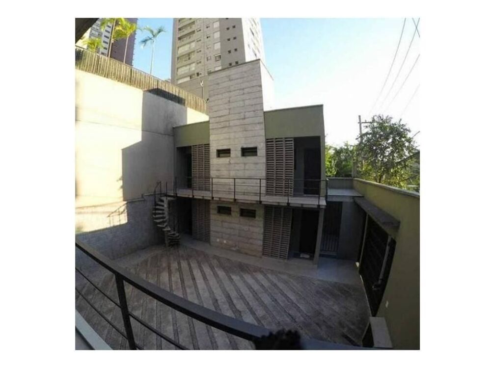 Sobrado, 9 quartos, 350 m² - Foto 1
