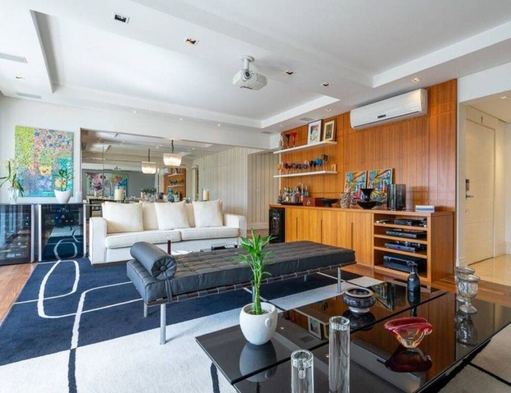 Apartamento, 4 quartos, 240 m² - Foto 1