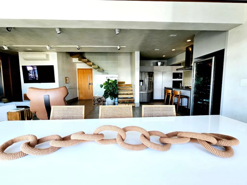 Cobertura, 3 quartos, 230 m² - Foto 1