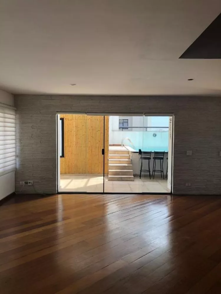 Cobertura à venda com 3 quartos, 210m² - Foto 1