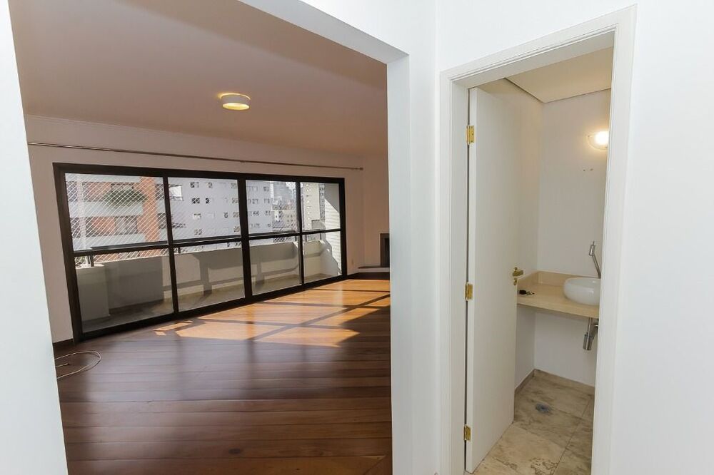 Apartamento à venda e aluguel com 4 quartos, 184m² - Foto 1