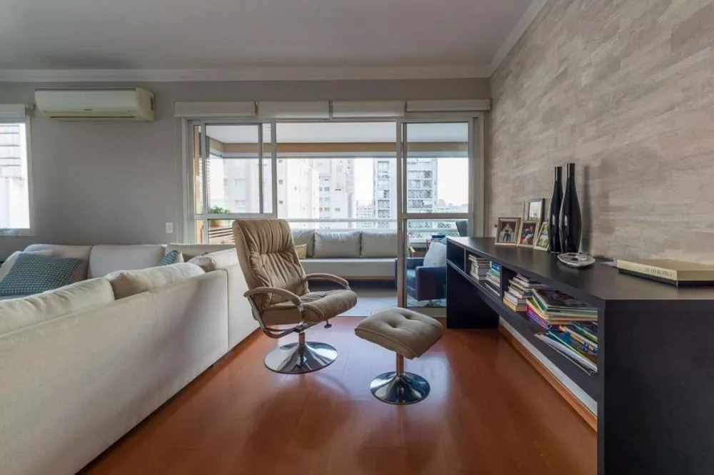 Apartamento à venda com 3 quartos, 137m² - Foto 2