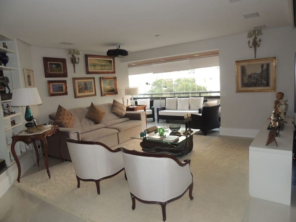 Apartamento, 3 quartos, 260 m² - Foto 2