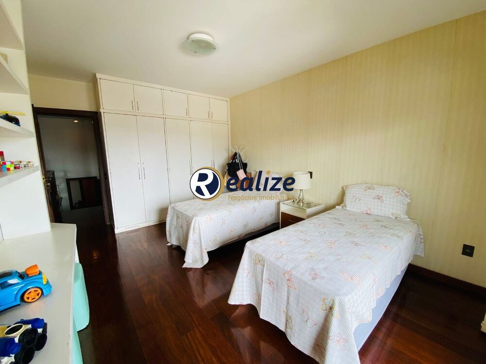 Casa à venda com 3 quartos, 780m² - Foto 4