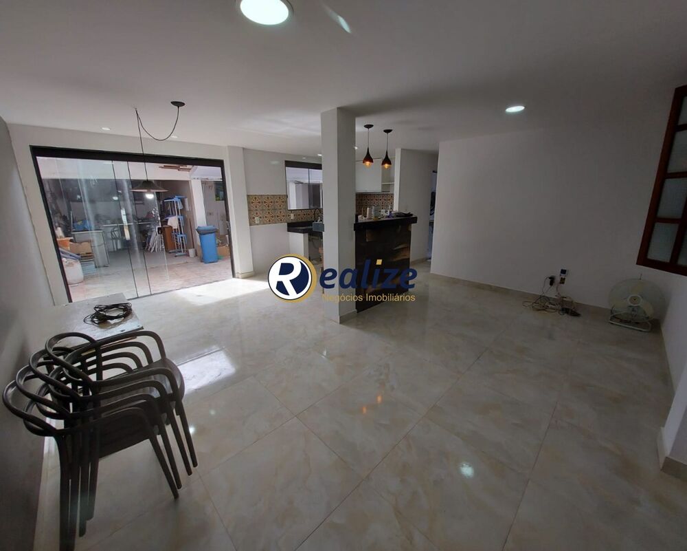 Casa, 3 quartos, 200 m² - Foto 1