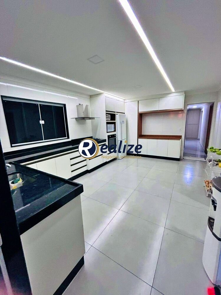 Casa à venda com 4 quartos, 700m² - Foto 16