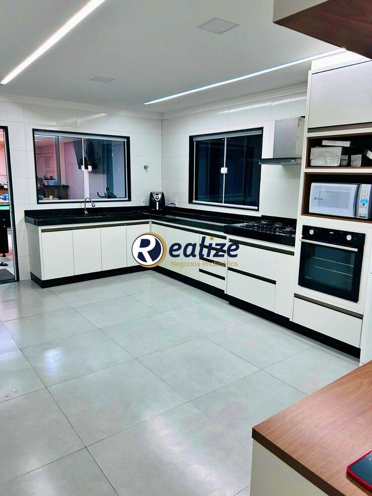 Casa à venda com 4 quartos, 700m² - Foto 15