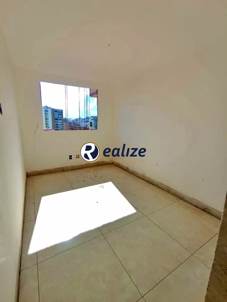 Apartamento à venda com 2 quartos, 65m² - Foto 4