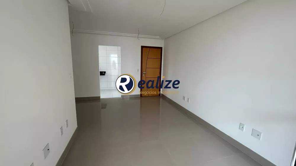 Apartamento à venda com 2 quartos, 77m² - Foto 2