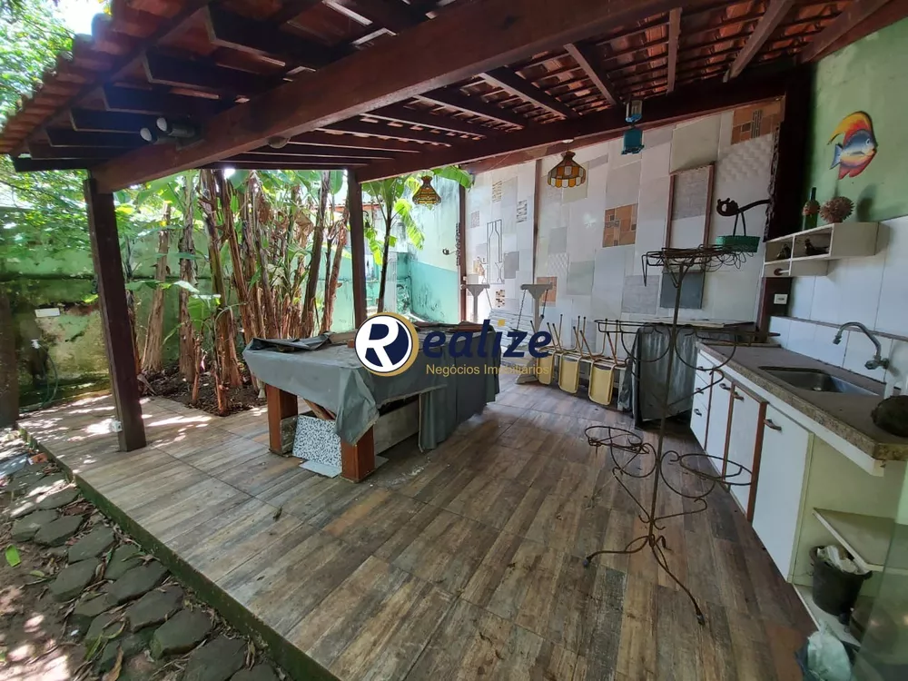 Casa à venda com 8 quartos, 265m² - Foto 6