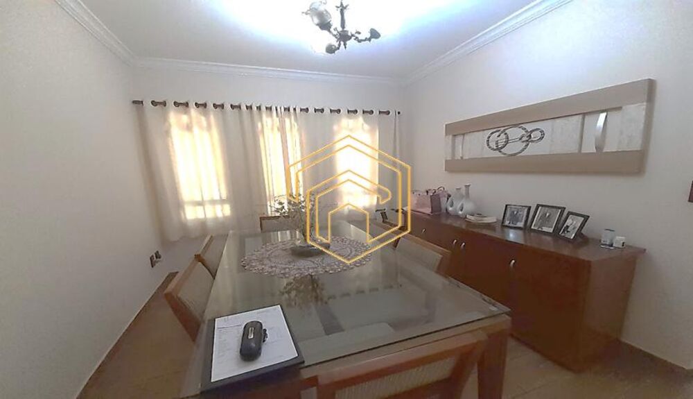 Casa, 3 quartos, 251 m² - Foto 5