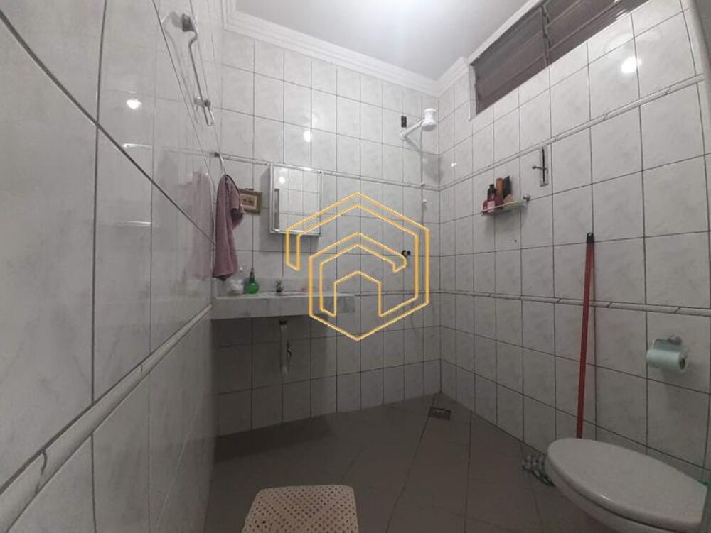 Casa à venda com 2 quartos, 175m² - Foto 1