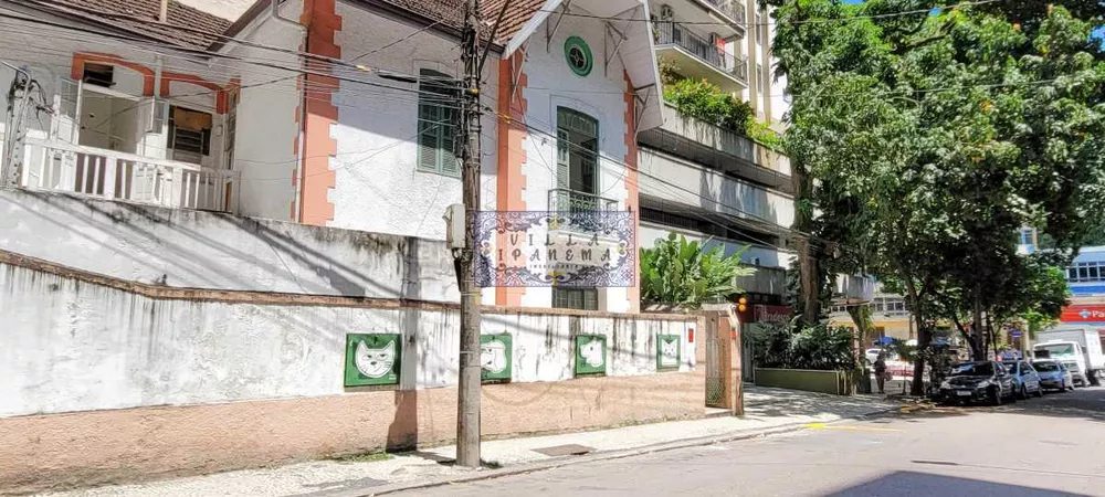 Casa à venda com 3 quartos, 300m² - Foto 2