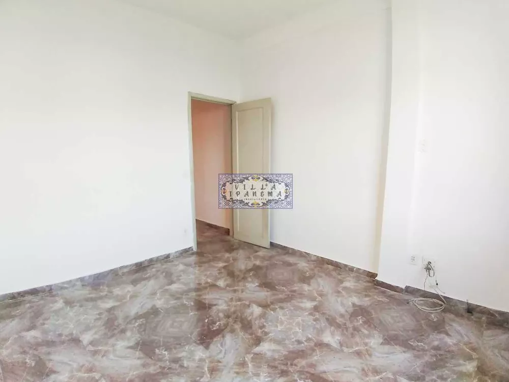 Apartamento à venda com 2 quartos, 80m² - Foto 4