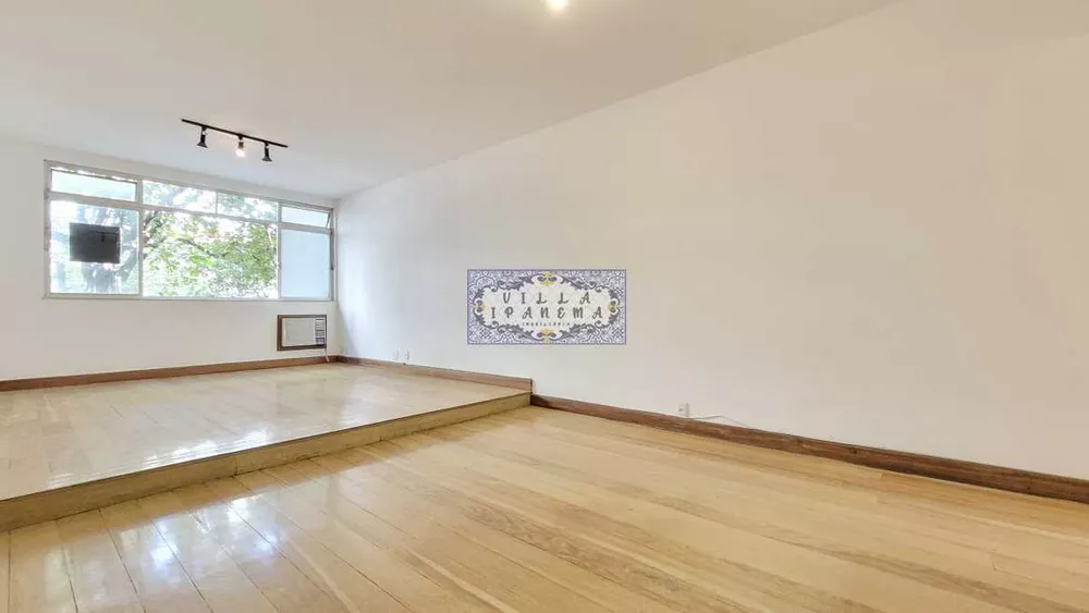 Apartamento à venda com 3 quartos, 140m² - Foto 1