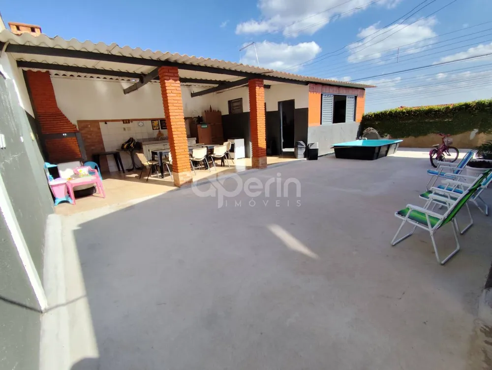 Casa, 4 quartos, 234 m² - Foto 2