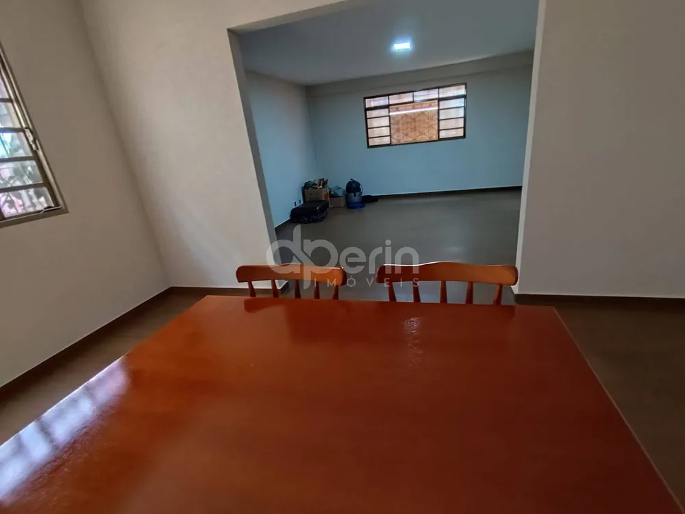Casa, 2 quartos, 199 m² - Foto 1