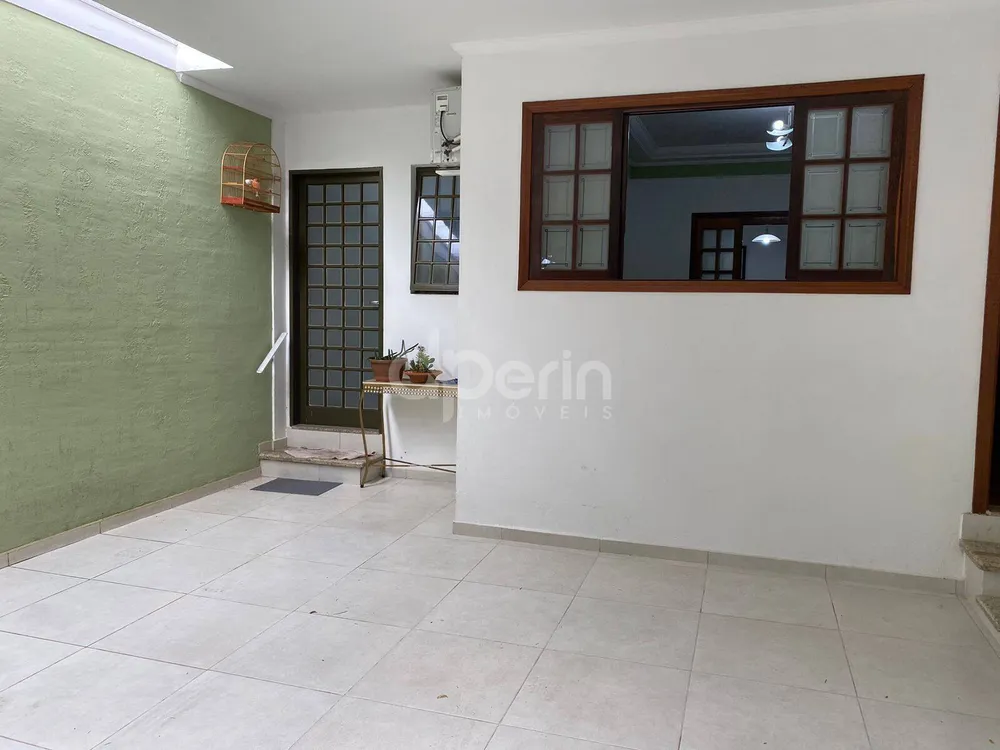 Casa, 3 quartos, 161 m² - Foto 2