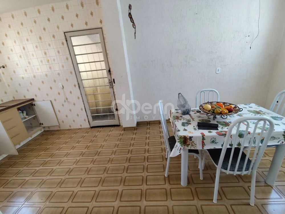 Casa, 3 quartos, 257 m² - Foto 7