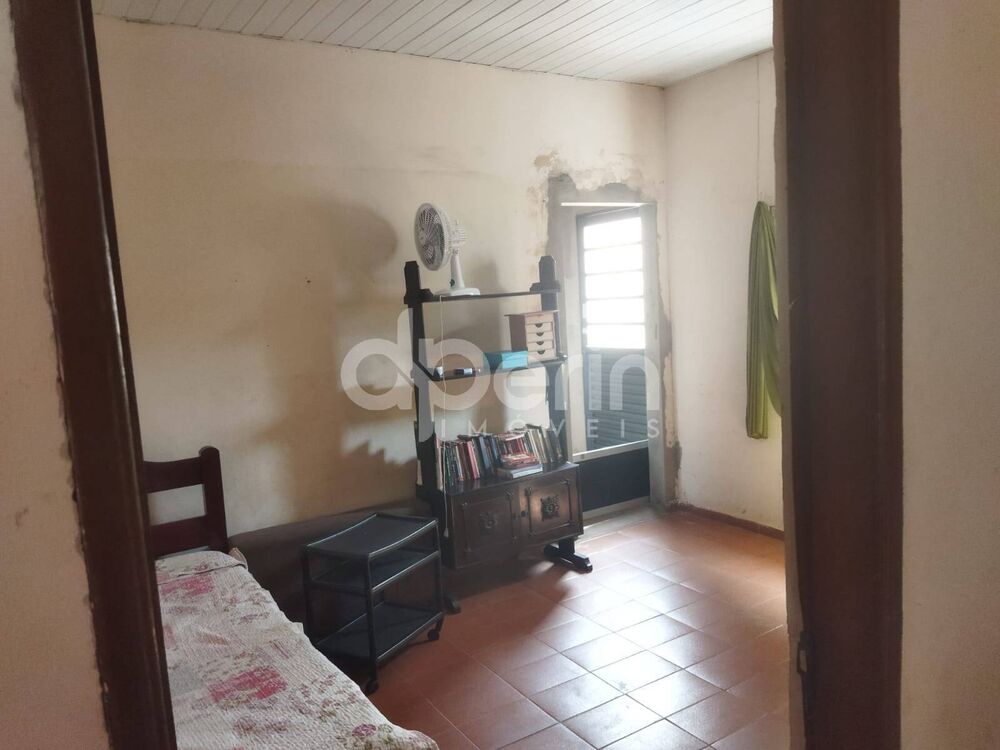 Casa à venda com 3 quartos, 120m² - Foto 1