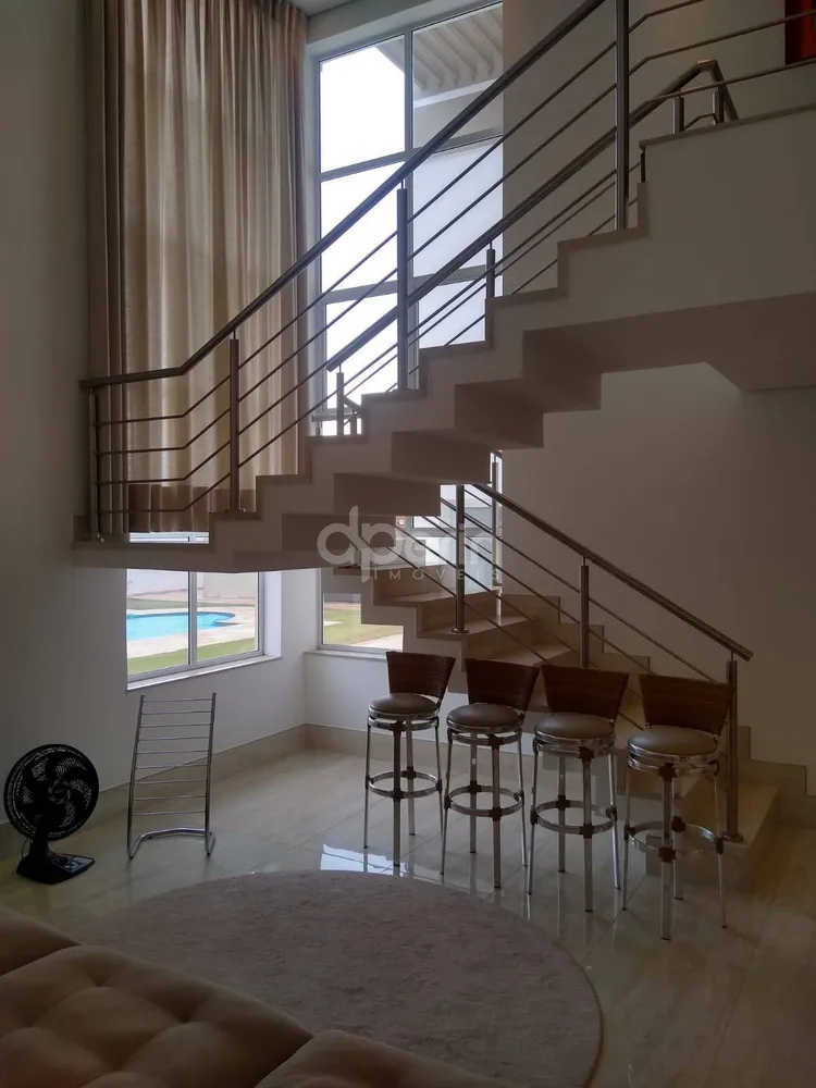 Casa, 4 quartos, 900 m² - Foto 1