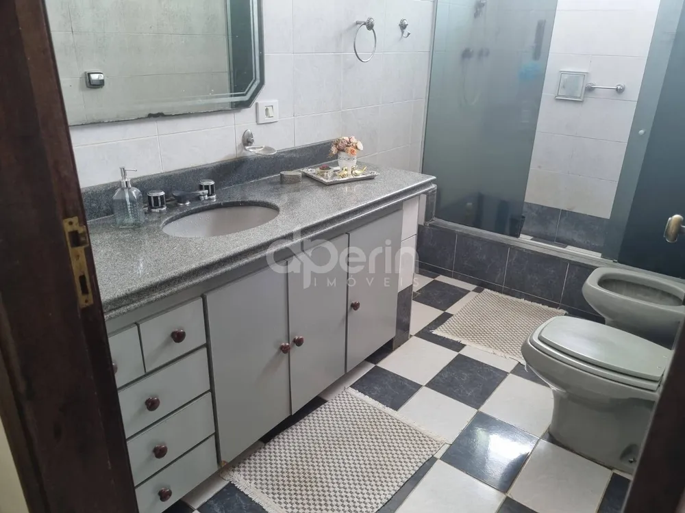 Casa, 4 quartos, 272 m² - Foto 13