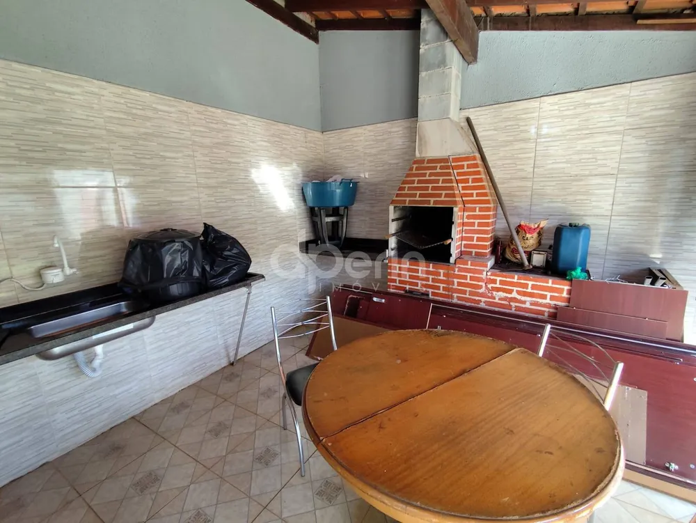 Casa, 3 quartos, 250 m² - Foto 1