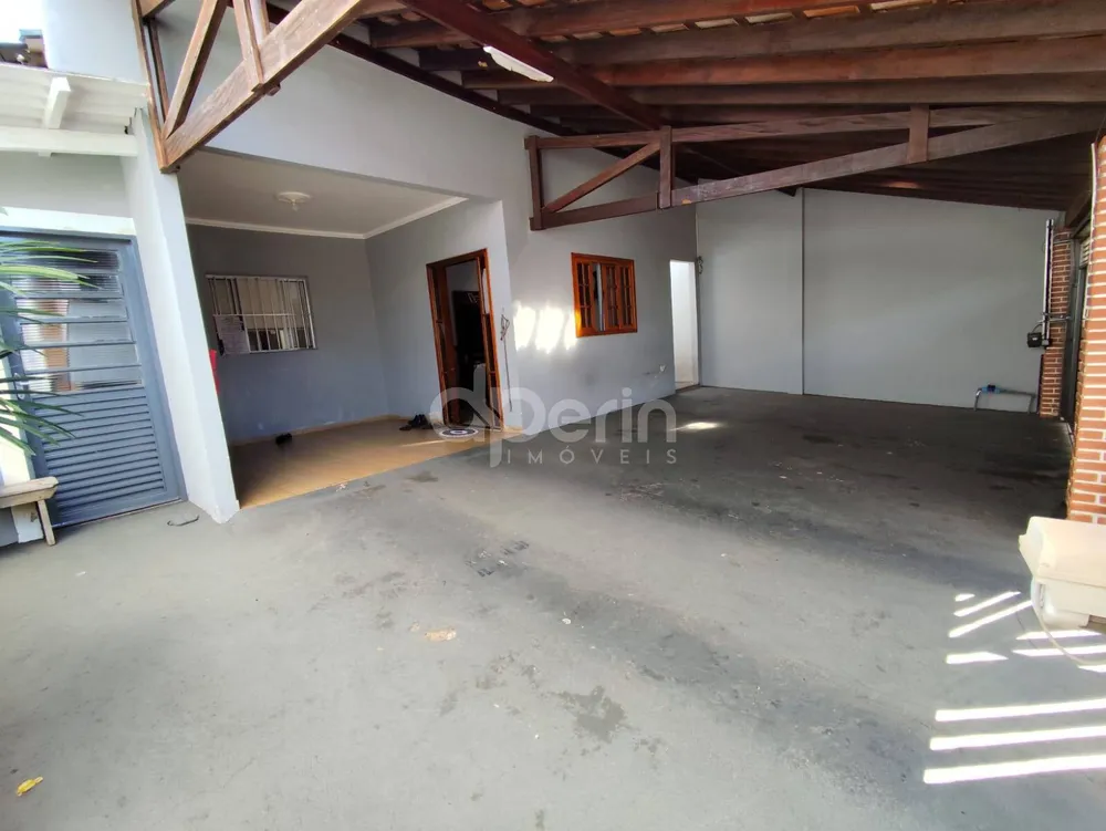 Casa, 3 quartos, 250 m² - Foto 2