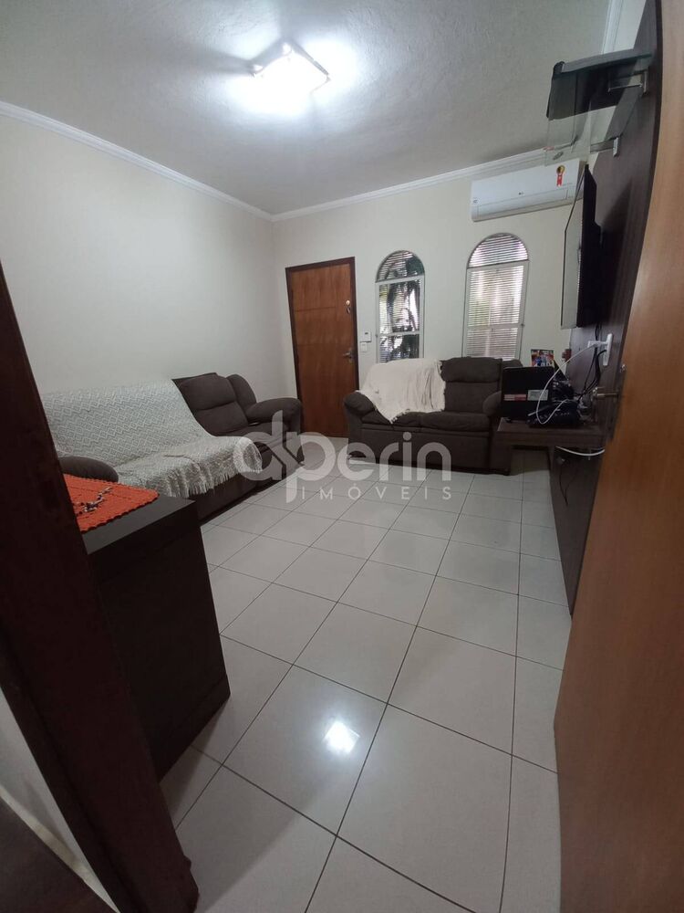 Casa, 3 quartos, 160 m² - Foto 2
