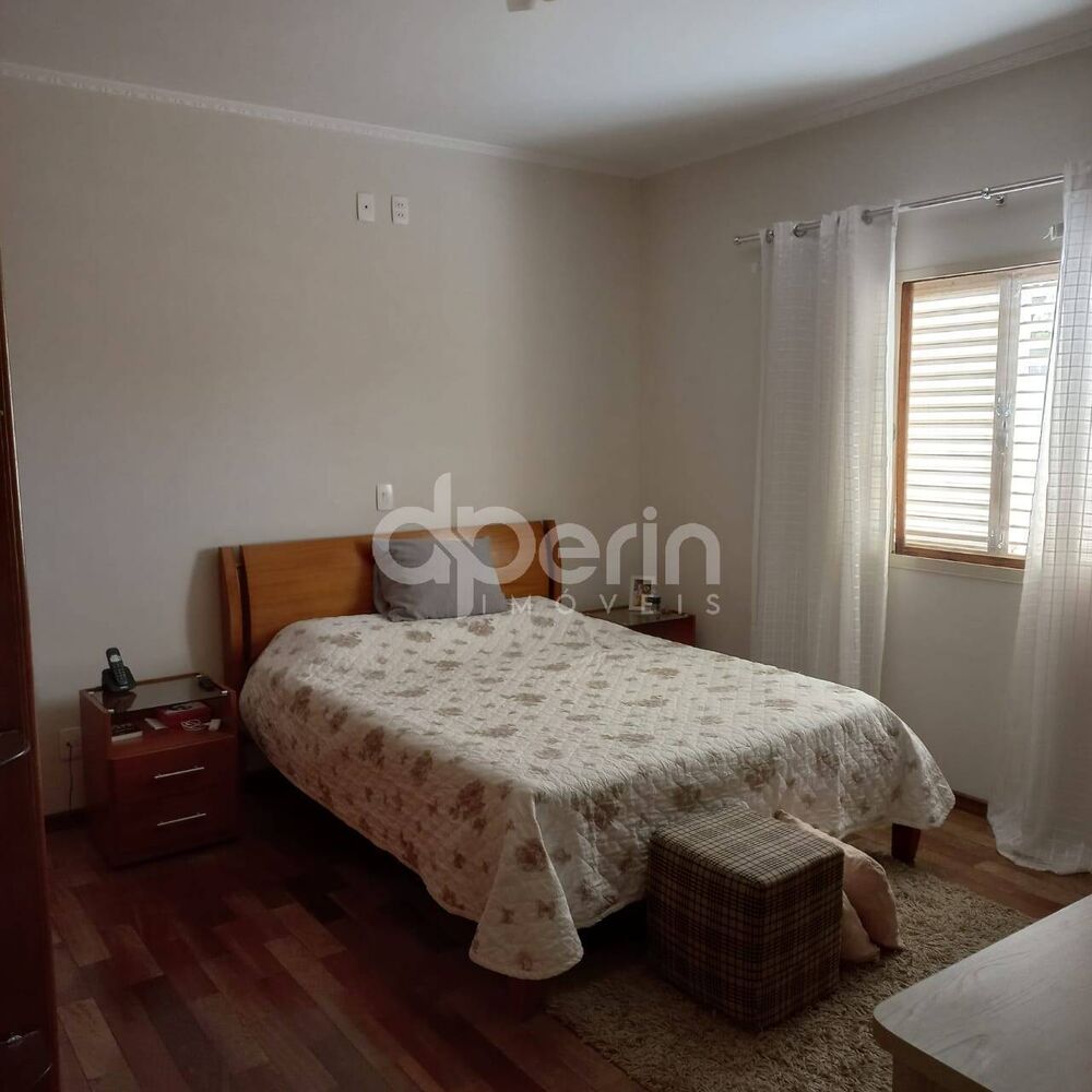 Casa à venda com 3 quartos, 185m² - Foto 3