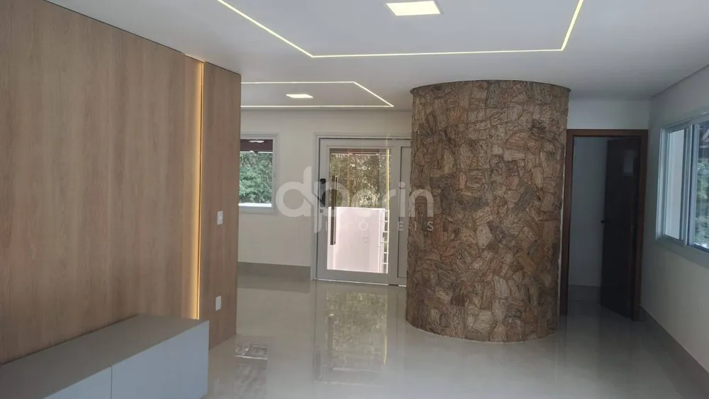 Casa, 3 quartos, 525 m² - Foto 1