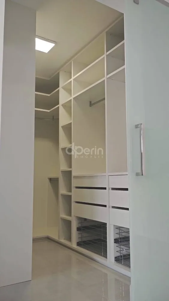 Casa, 3 quartos, 525 m² - Foto 2